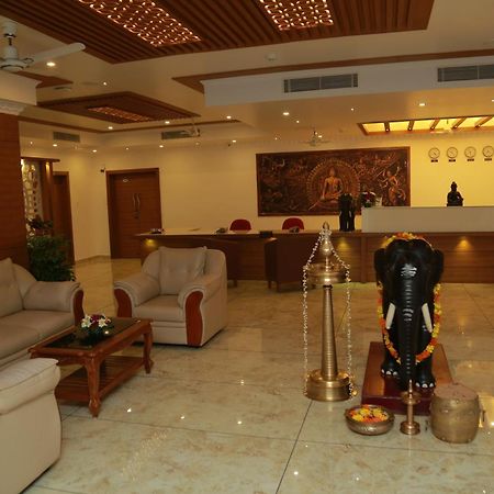 Hotel Savera Park Thrissur Exterior foto