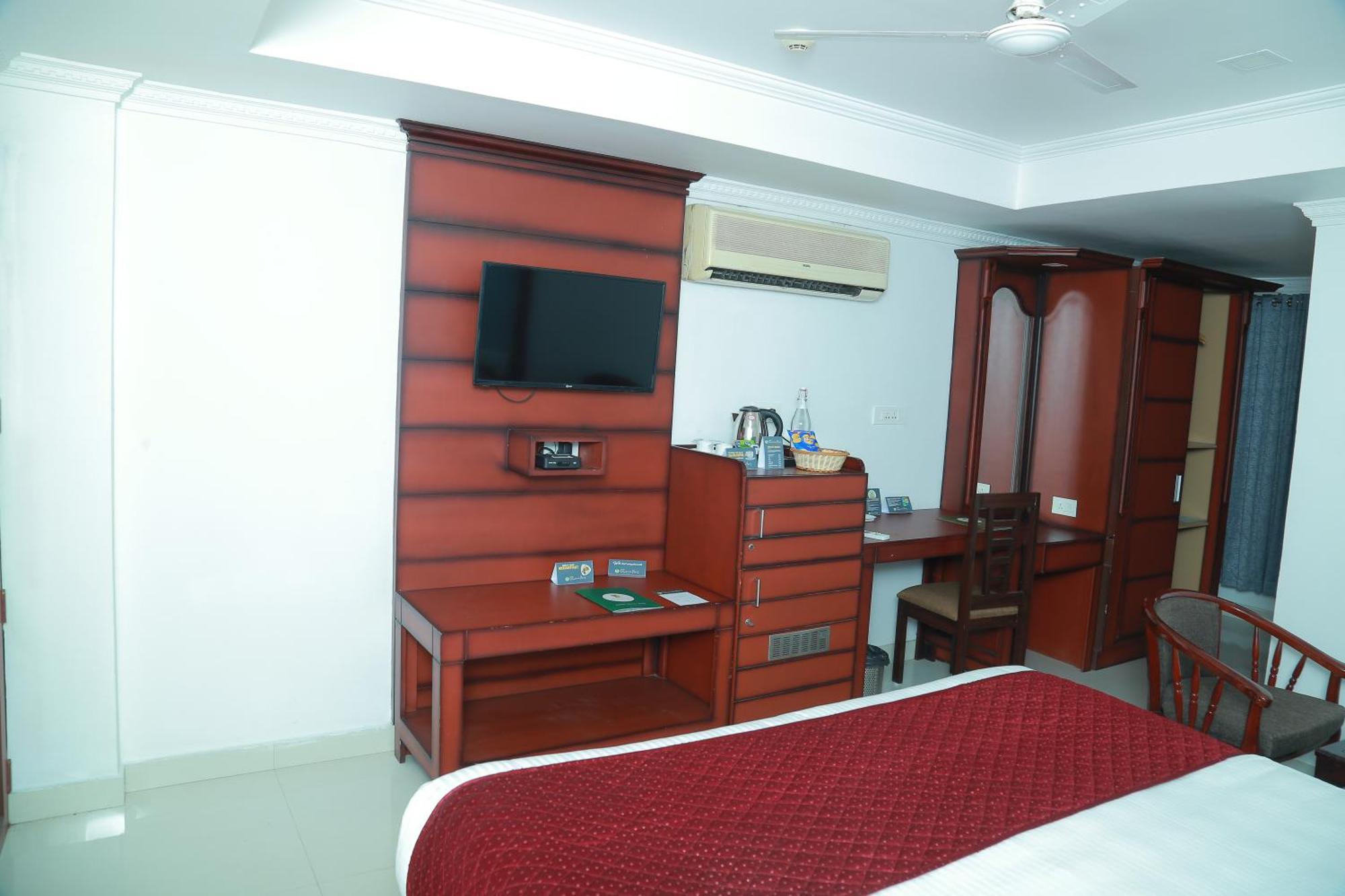 Hotel Savera Park Thrissur Exterior foto