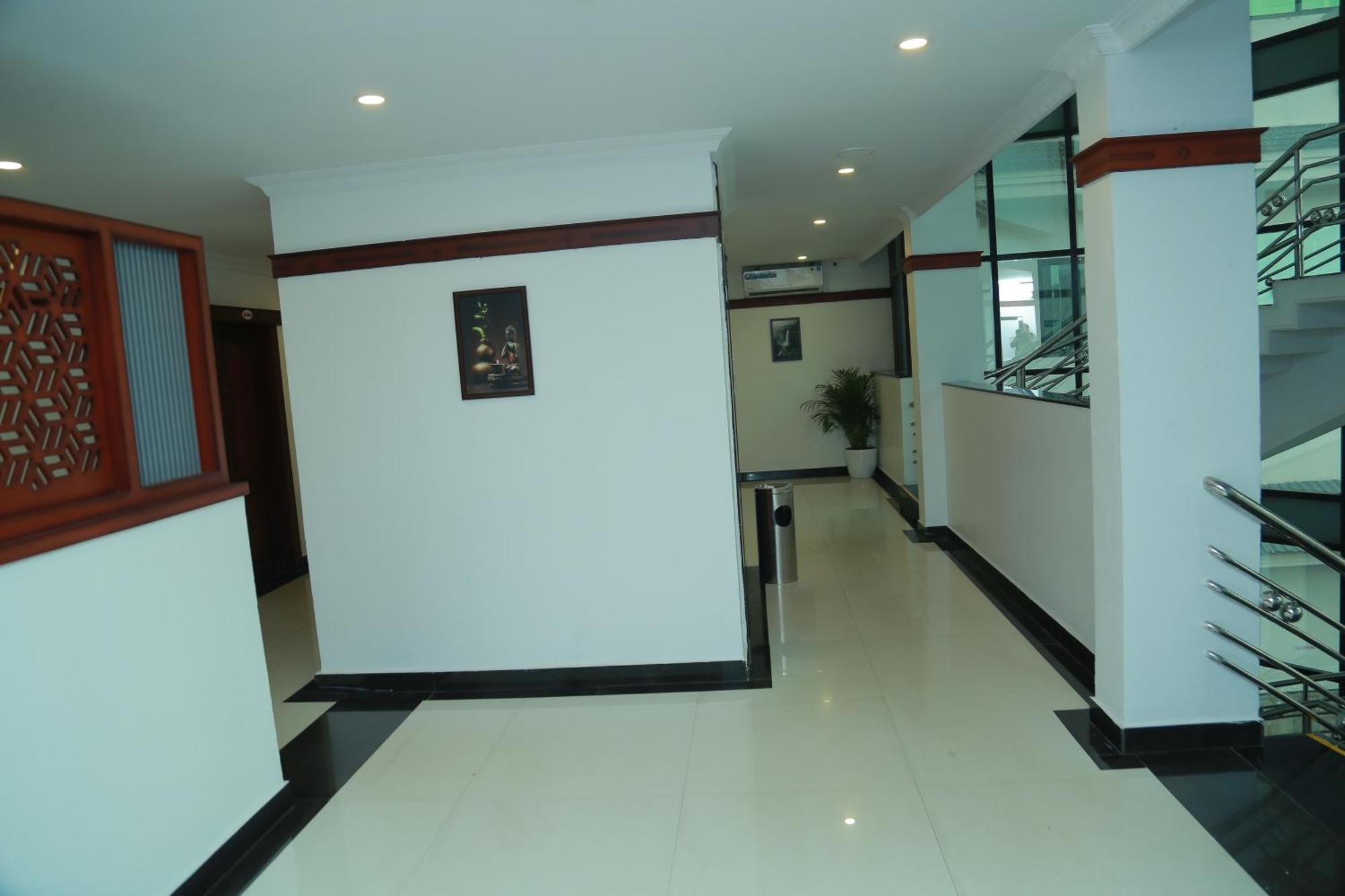 Hotel Savera Park Thrissur Exterior foto