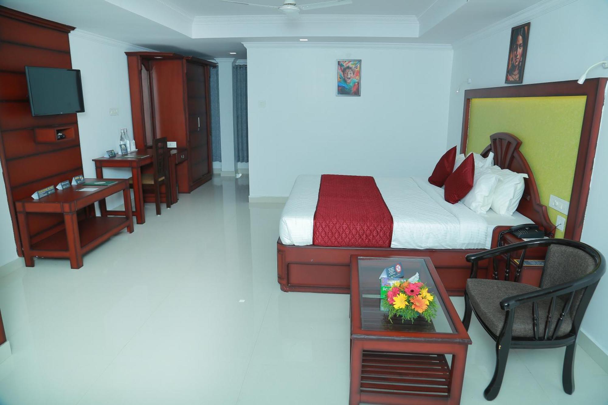 Hotel Savera Park Thrissur Exterior foto