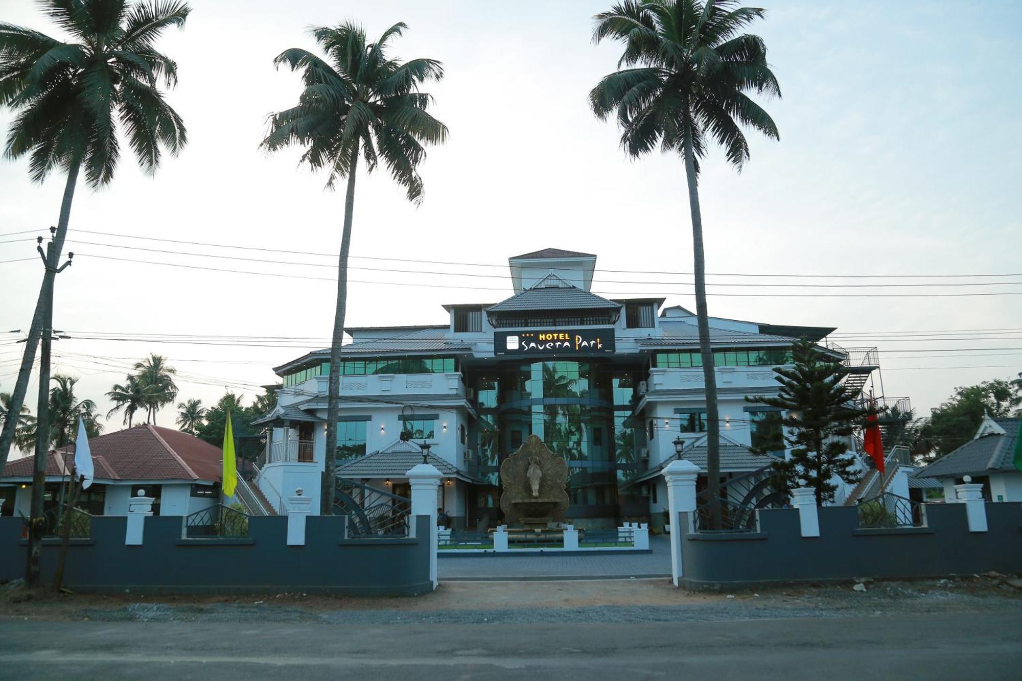 Hotel Savera Park Thrissur Exterior foto